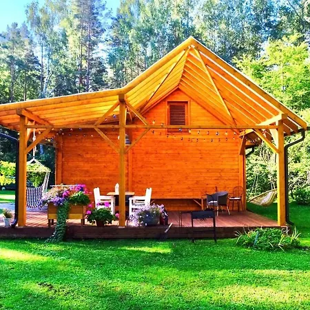 Forest House With Outdoor Hot Tub Nyaraló Jūrkalne