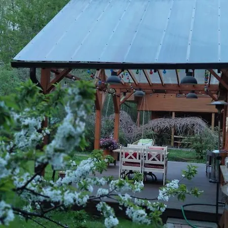 Nyaraló Forest House With Outdoor Hot Tub